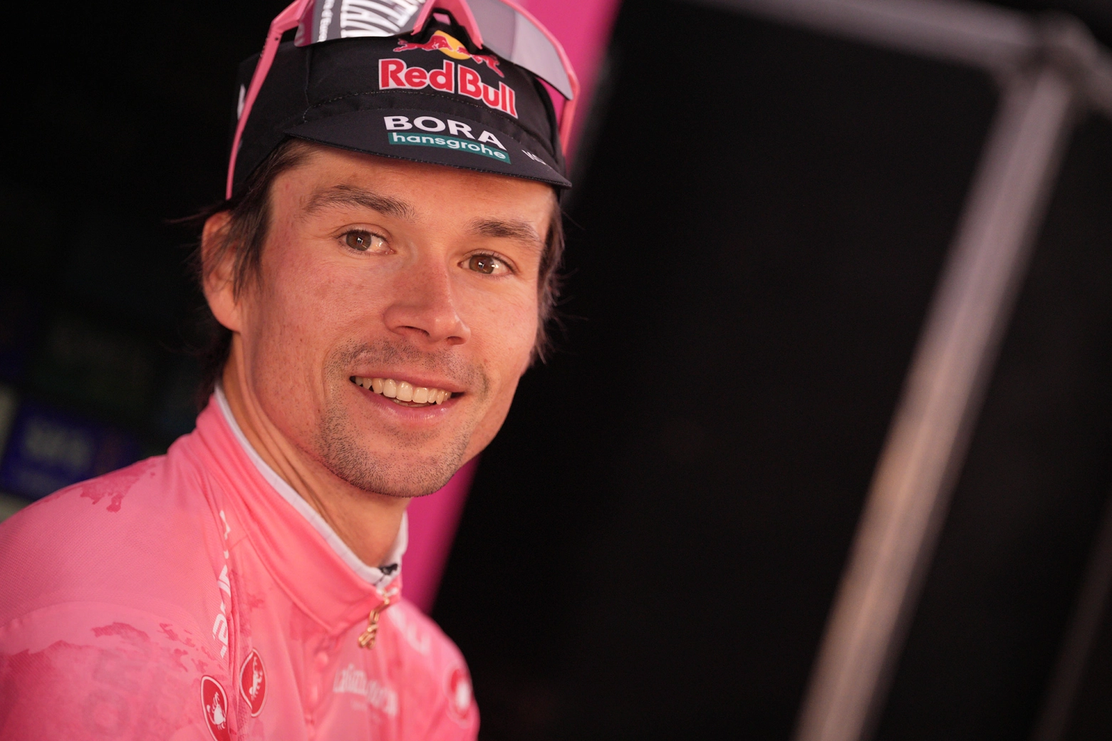 Juan Ayuso beats Primoz Roglic in the first mountain finish of the Giro d'Italia