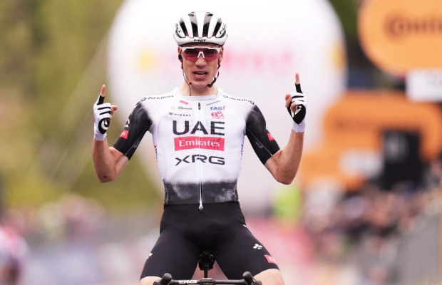 Juan Ayuso beats Primoz Roglic in the first mountain finish of the Giro d'Italia