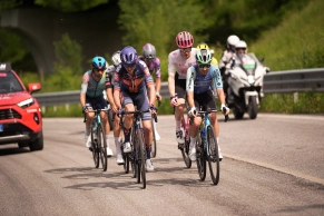 Luke Plapp completes the breakaway in the eighth stage of the Giro d'Italia. Ulissi is the new leader