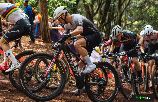 Nino Schurter participe avec une diffusion en direct : XCO de haut niveau au Bike Revolution de Huttwil