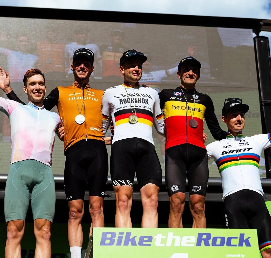 Pieterse debuts the rainbow jersey with a victory in Heubach