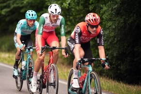 Olav Kooij wins the sprint of the twelfth stage of the Giro d'Italia