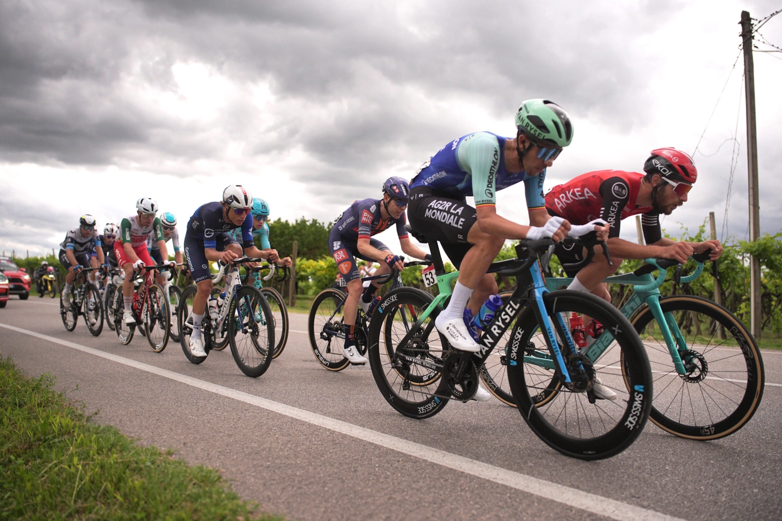 Pedersen also wins in the uphill. He adds 4 victories and gives Lidl-Trek their fifth stage win in this Giro d'Italia