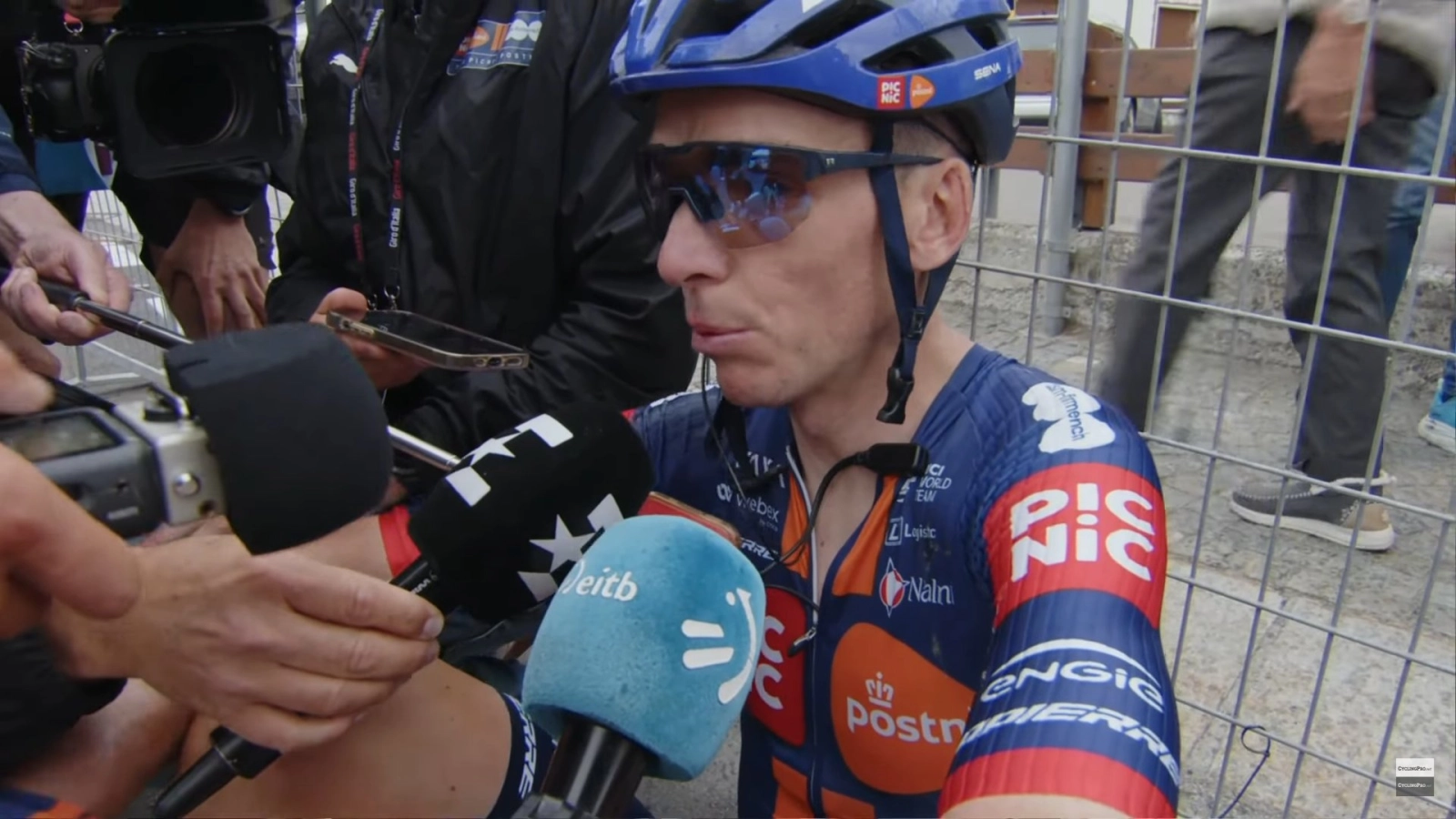 Del Toro defends the pink jersey of the Giro d'Italia like a champion against a Carapaz who continues to bet on winning