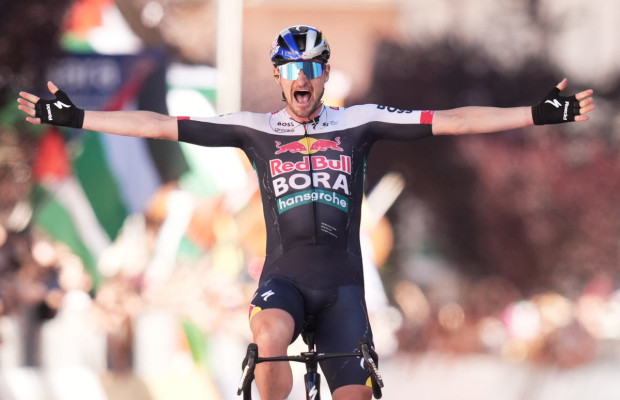 Nico Denz el más fuerte de la fuga en la etapa 18 del Giro de Italia en la que Juan Ayuso abandonó
