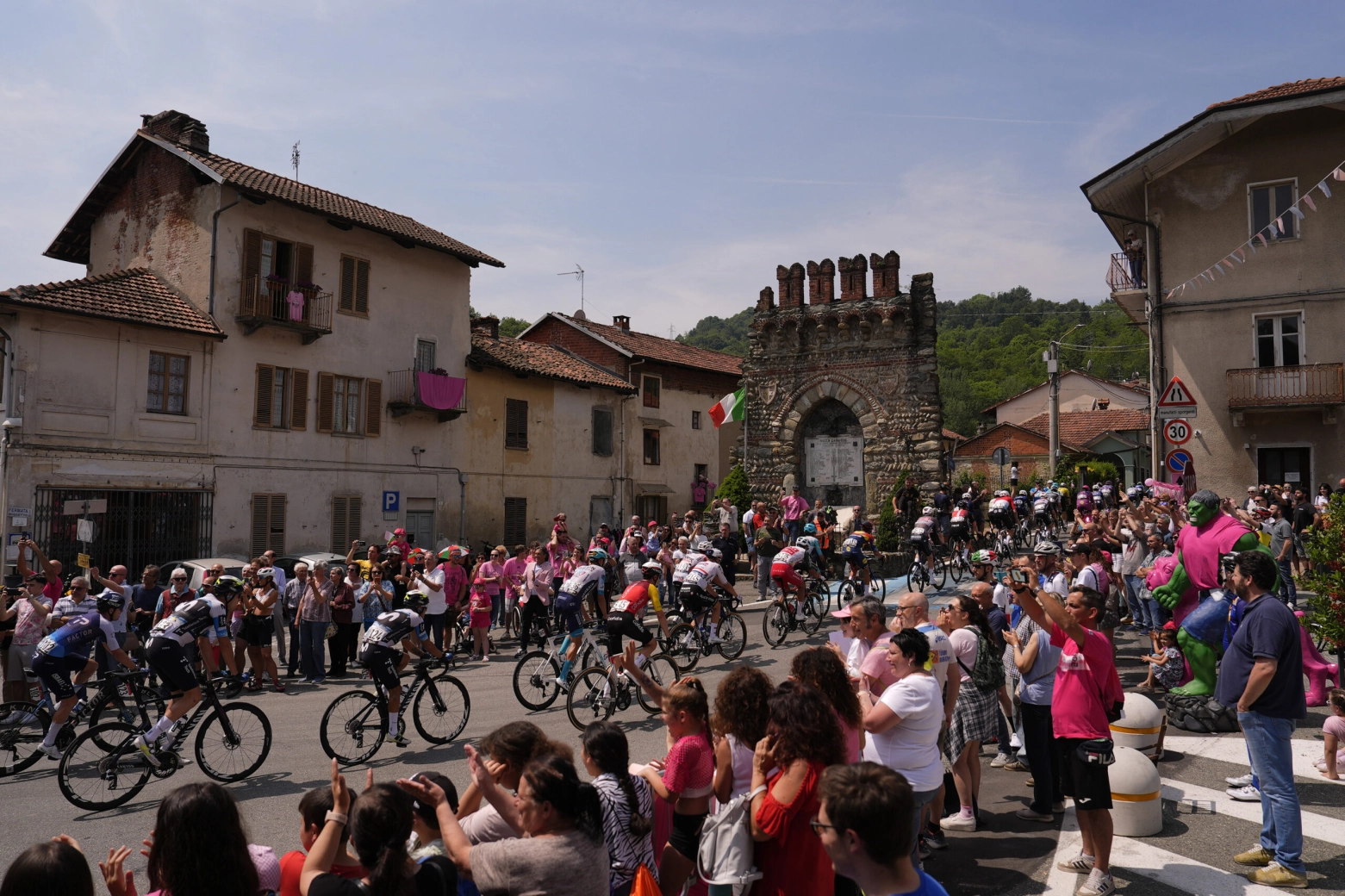 Simon Yates' revenge at the Giro d'Italia