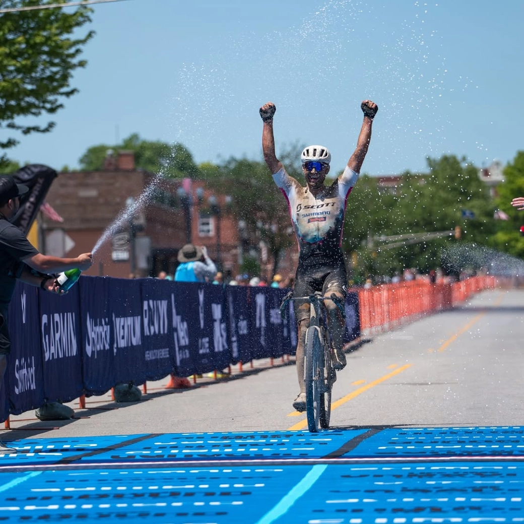 Karolina Migoń and Cameron Jones win the Unbound Gravel 2025