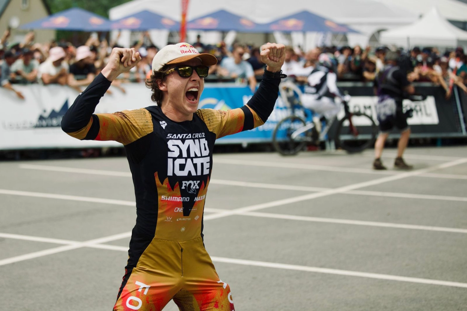 Hemstreet e Goldstone conquistam um histórico dobradinha para o Canadá na Copa do Mundo DH de Loudenvielle