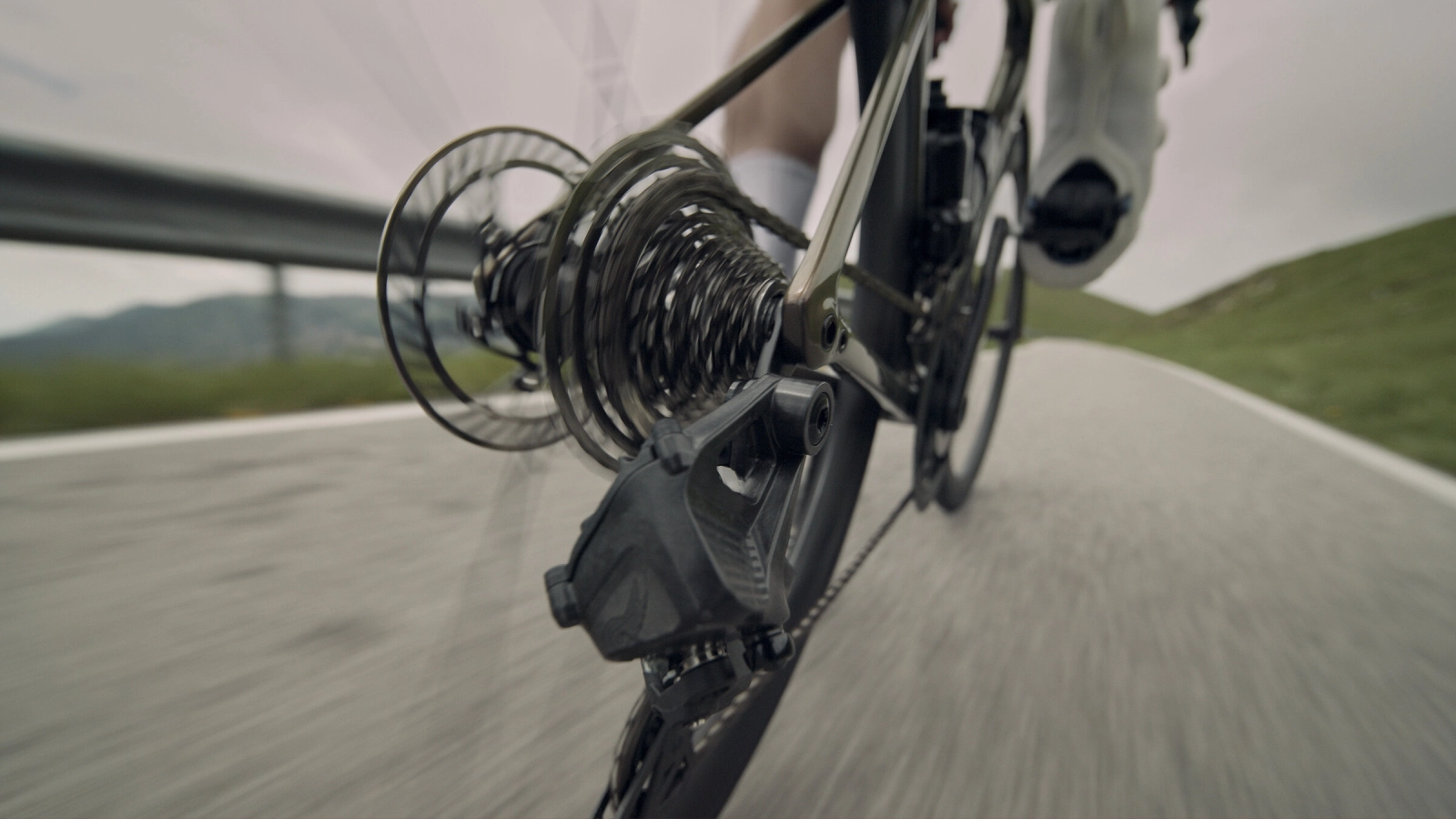 Campagnolo presents the world's first 2x13 groupset and its thumb shifter is back