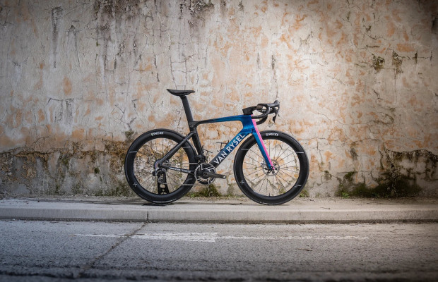 Fórmula 1 e ciclismo unidos nesta Pierre Gasly X Van Rysel