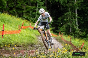 Puck Pieterse gives a real lesson in mud and wins the XCO World Cup in Leogang 2025