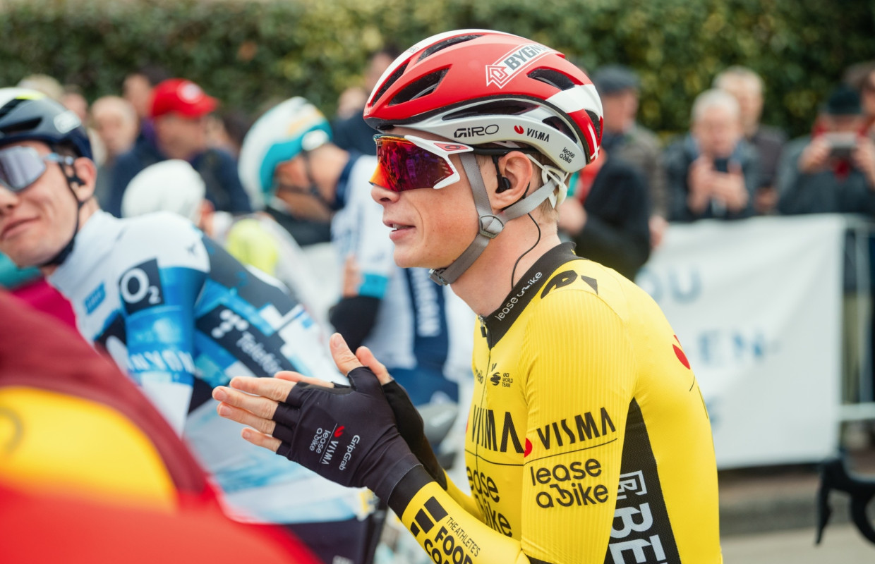 Not only Red Bull signs helmets: Vingegaard debuts sponsor with own ...