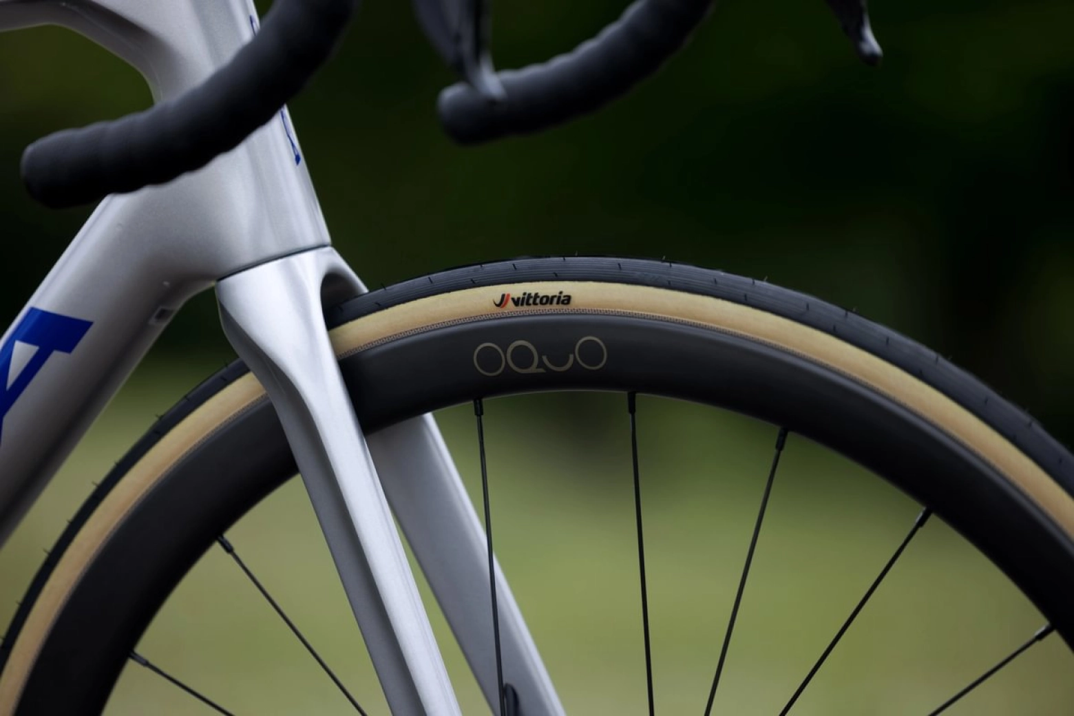 A Orbea Orca 2026 é renovada com as últimas rodas Oquo e um novo guidão integrado