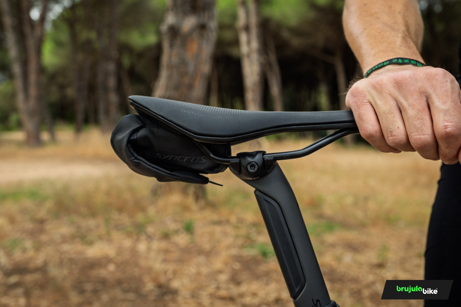 We tested the Syncros Speed iS Direct Mount 200 saddle bag: discretion, firmness, and perfect fit on your Scott