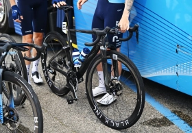 The new UCI regulations go directly against many current advancements: high tire maximums, handlebar measurements, fork width...