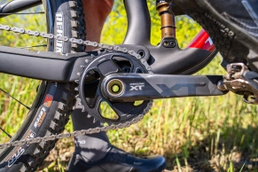 SHIMANO presents the new DEORE XT M8200 Di2: wireless technology and all-terrain reliability