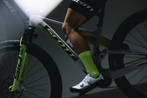 The SCOTT SRAM team debuts a new look: "When you look fast, you go faster"