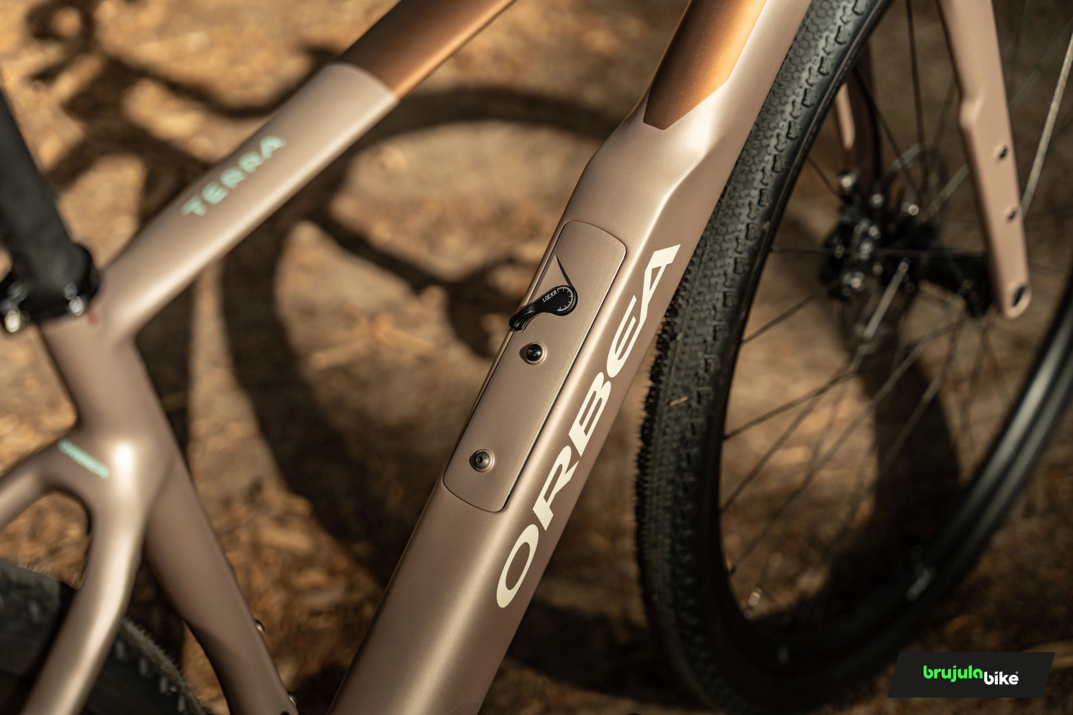 Probamos la nueva Orbea Terra 202: más cómoda y dócil, ideal para pasar muchas horas sobre ella
