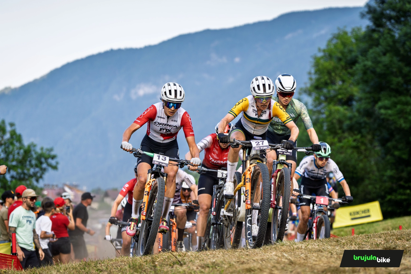 Cinco de cinco para Chris Blevins e uma vitória incontestável de Puck Pieterse no Short Track de Val di Sole