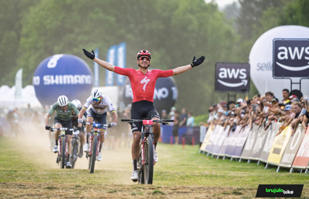 Five out of five for Chris Blevins and an undisputed victory for Puck Pieterse in the Short Track of Val di Sole