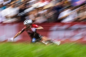 Haley Batten fractures her hand in Val di Sole and will not start in the XCO