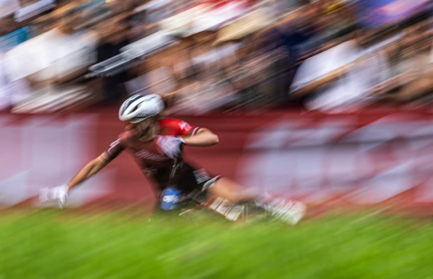 Haley Batten quebrou a mão em Val di Sole e não vai competir no XCO