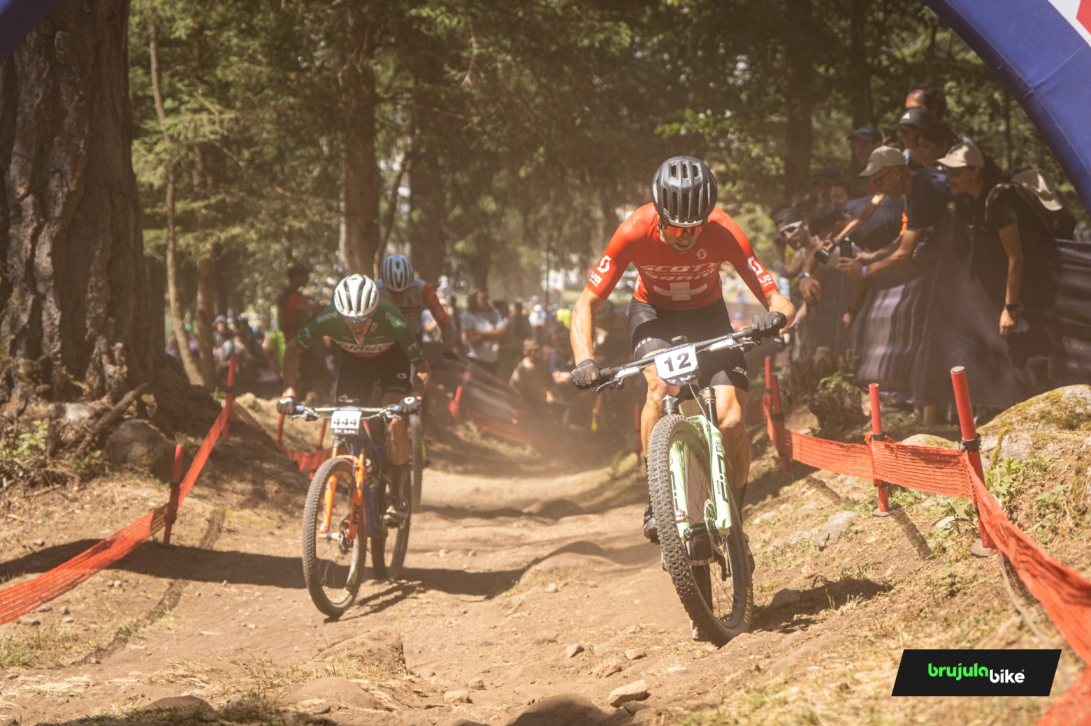 Martin Vidaurre faz história em Val di Sole com a primeira vitória de elite para o Chile na Copa do Mundo XCO