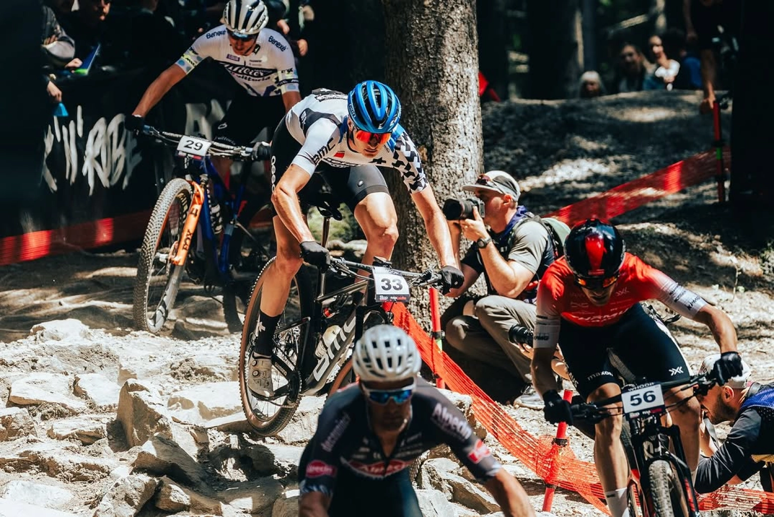 Fabio Puntener: de quedarse sin equipo y pedir ayuda a ser la gran revelación de la Copa del Mundo XCO 2025