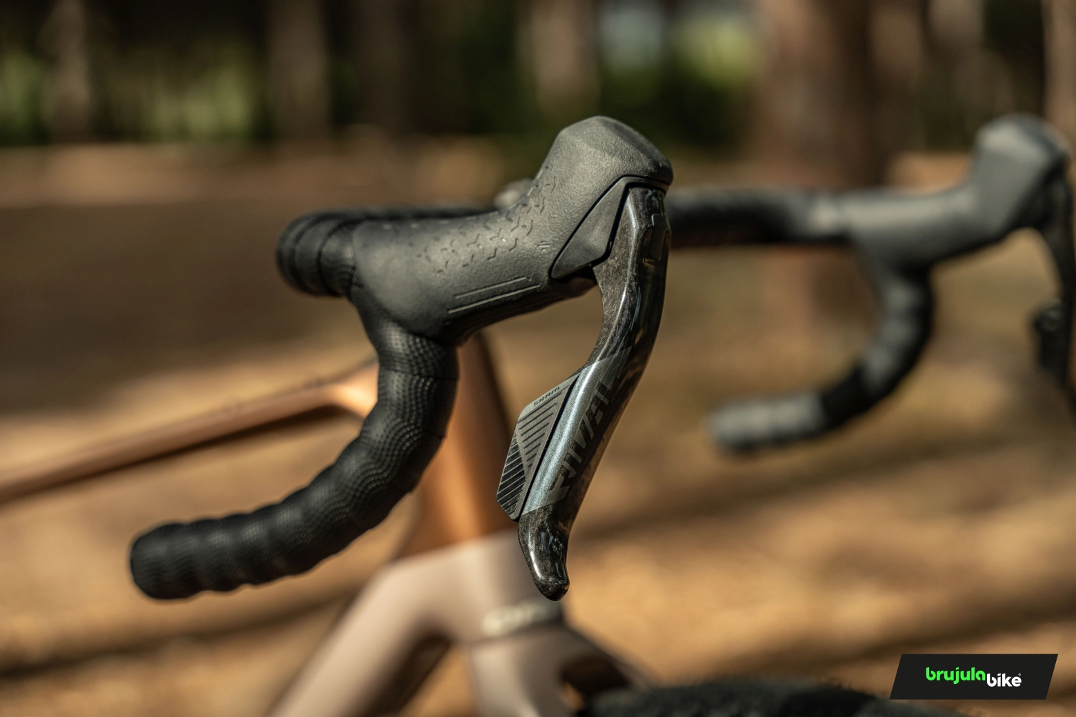 Probamos el SRAM Rival XPLR, el modelos 13v electrónico más asequible de la marca para gravel