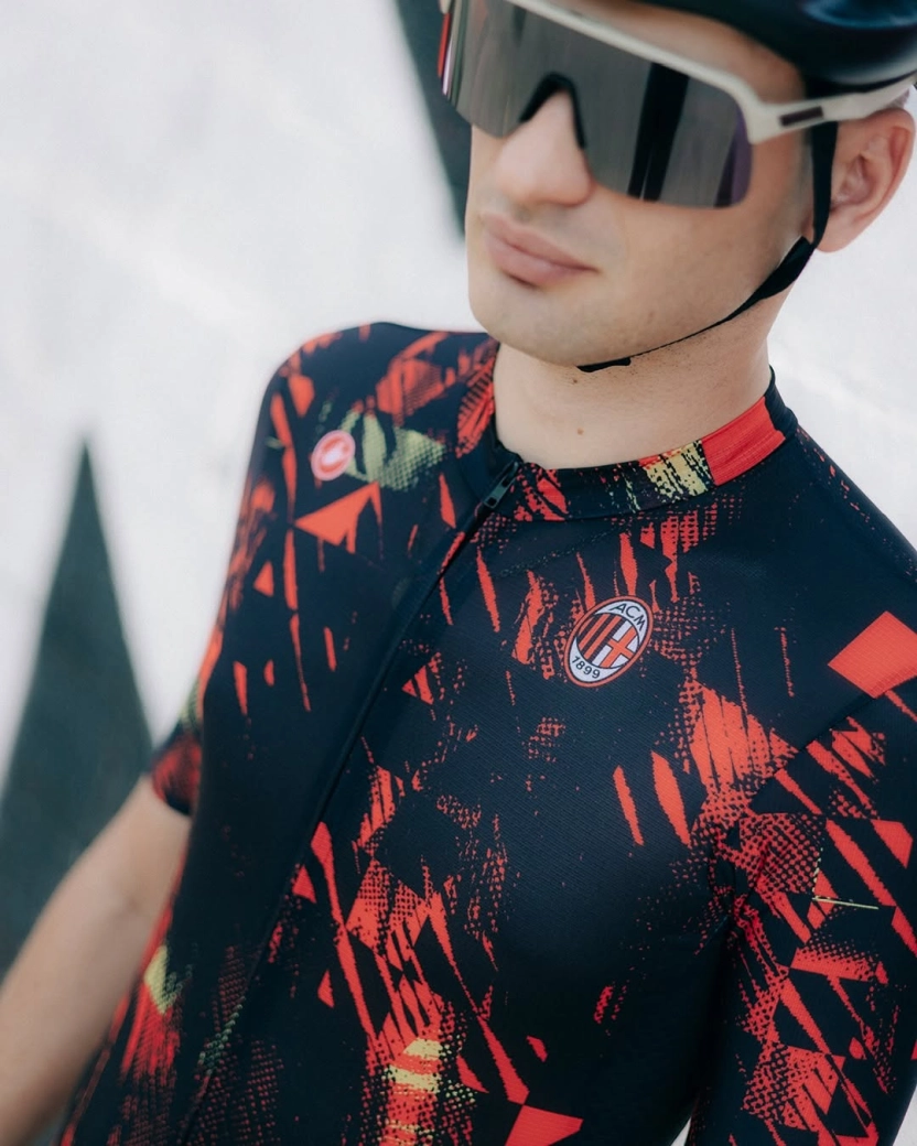 AC Milan and Castelli come together in this very football-inspired cycling kit
