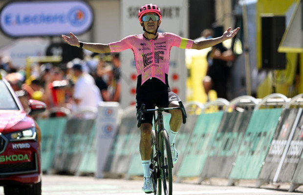 Una infección deja a Carapaz fuera del Tour, pero confirma que estará en La Vuelta