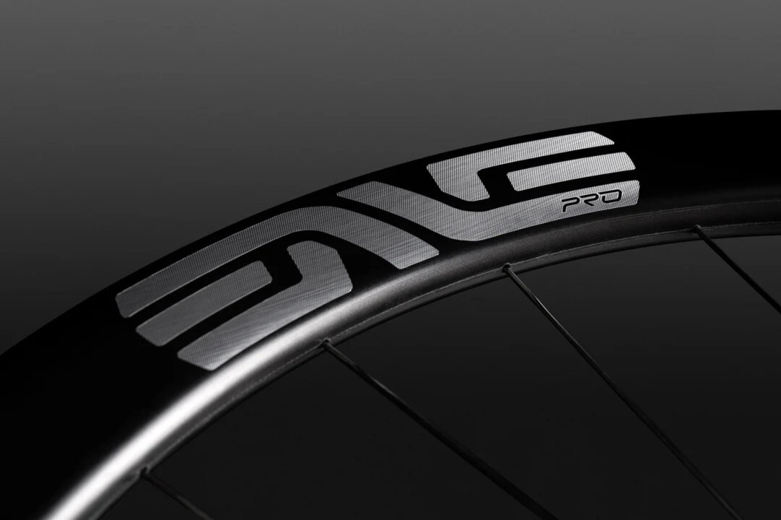 Pogacar debuts new wheels for the Tour: these are the new ENVE SES 4.5 Pro wheels