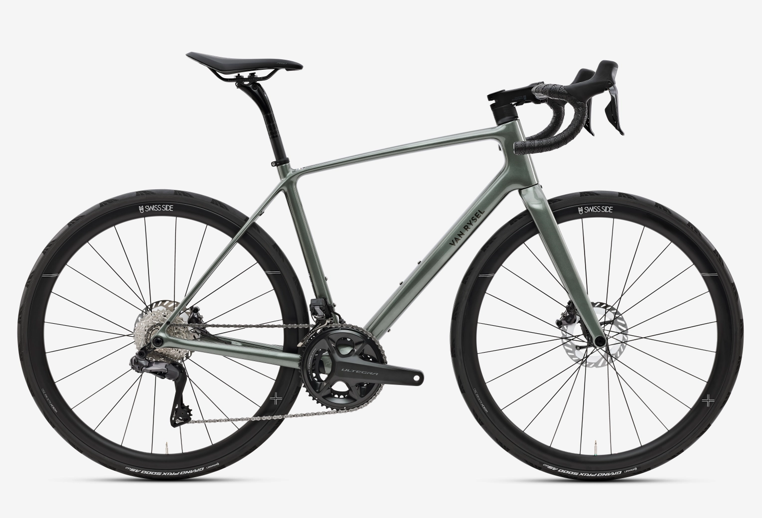 The new Van Rysel EDR CF ULTRA is destined to be the most versatile bike of the brand