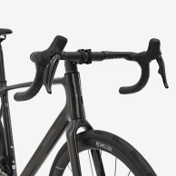 La nueva Van Rysel EDR CF ULTRA está llamada a ser la bici más polivalente de la marca
