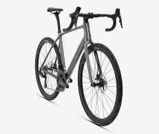 La nueva Van Rysel EDR CF ULTRA está llamada a ser la bici más polivalente de la marca