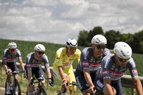Tadej Pogacar adds his 100th victory in the fourth stage of the Tour de France 2025