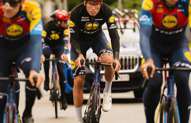 Aleix Espargaró cumple su sueño y debuta hoy como ciclista profesional en la Vuelta a Austria con Lidl-Trek