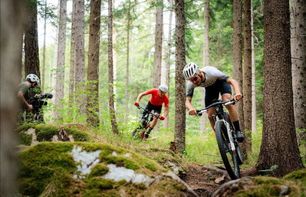 Schurter se reencontra com seu maior rival de todos os tempos em um vídeo que você não pode perder