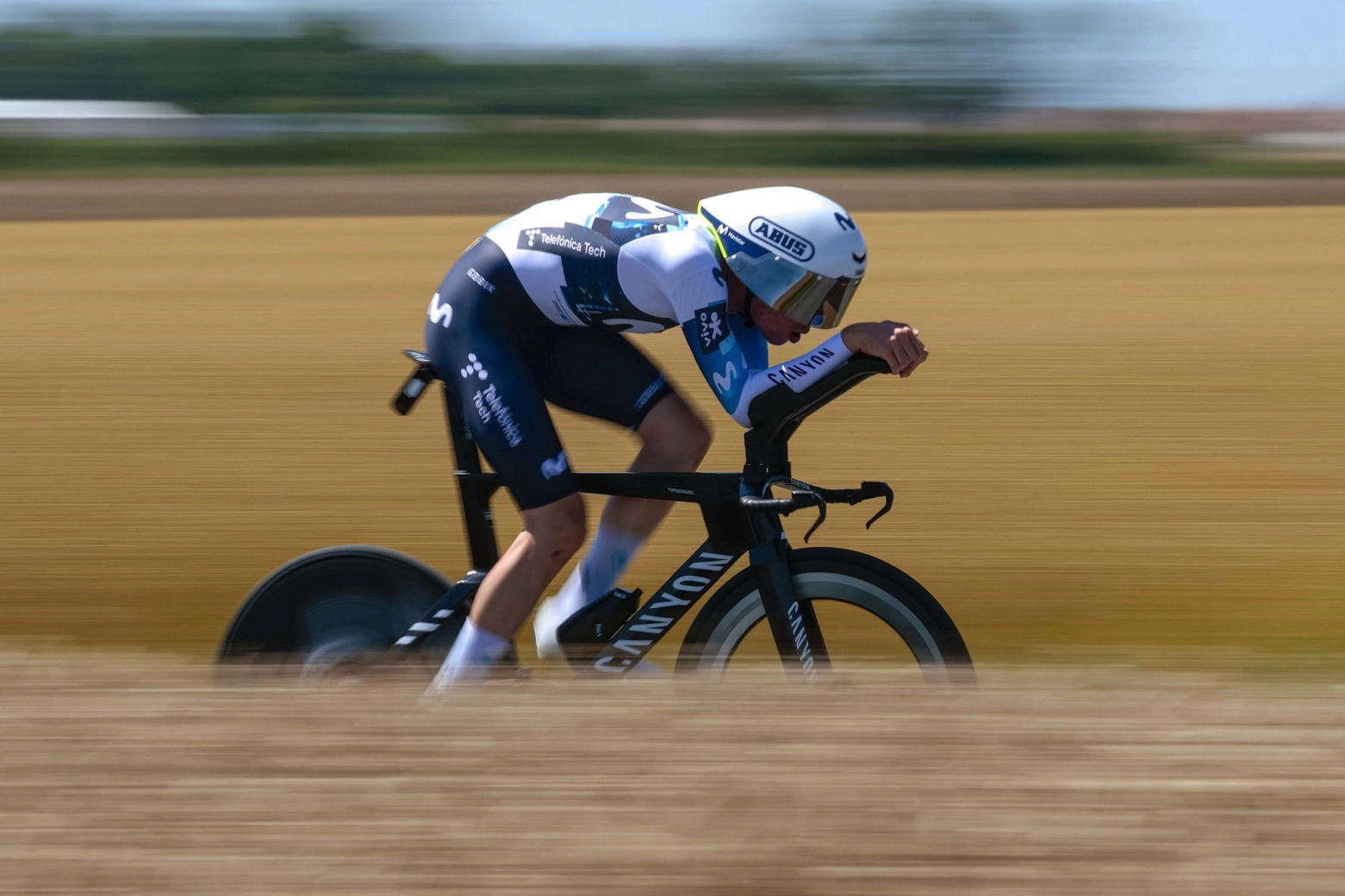 Moral blow from Pogacar to Vingegaard in a time trial that Remco Evenepoel won
