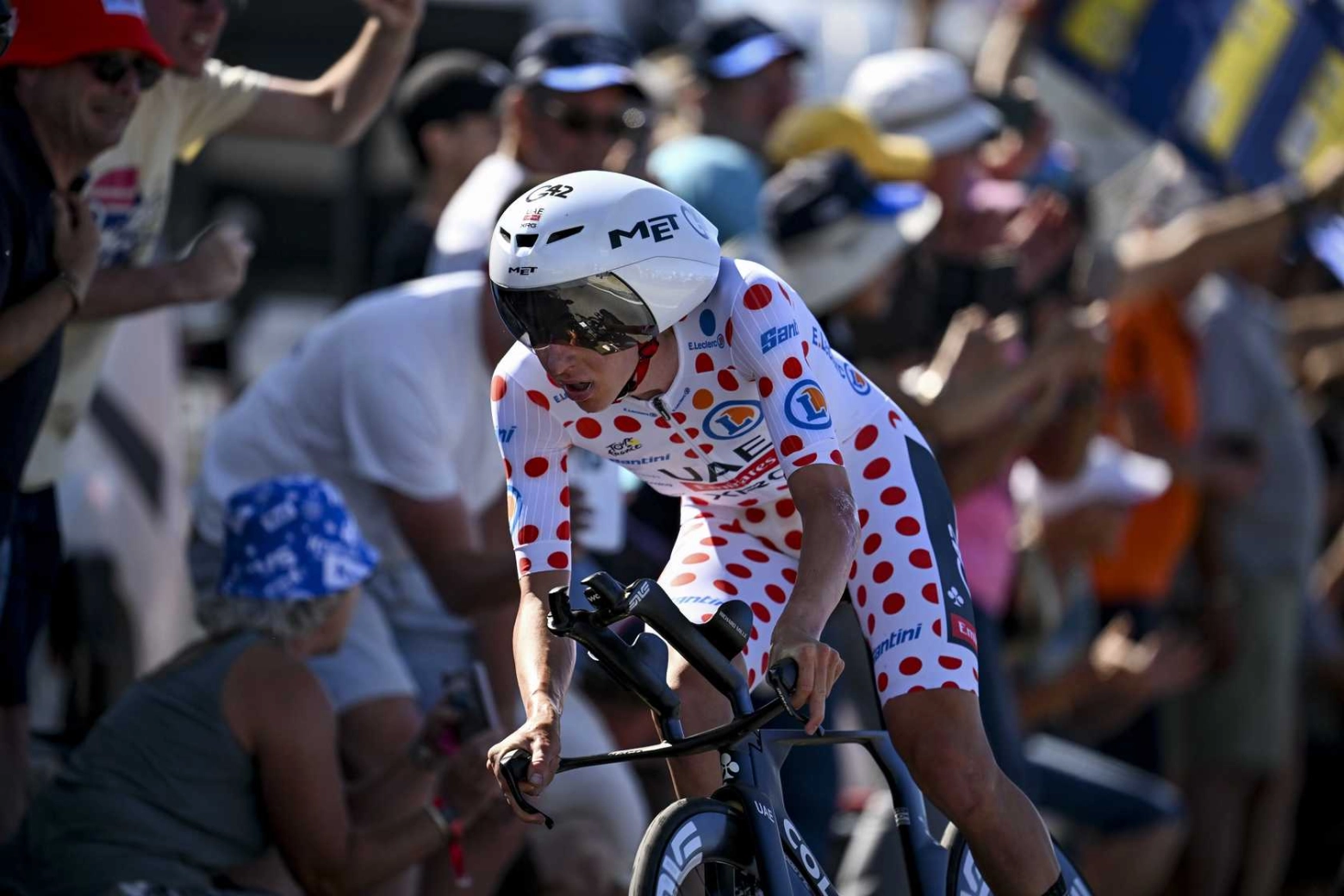Moral blow from Pogacar to Vingegaard in a time trial that Remco Evenepoel won