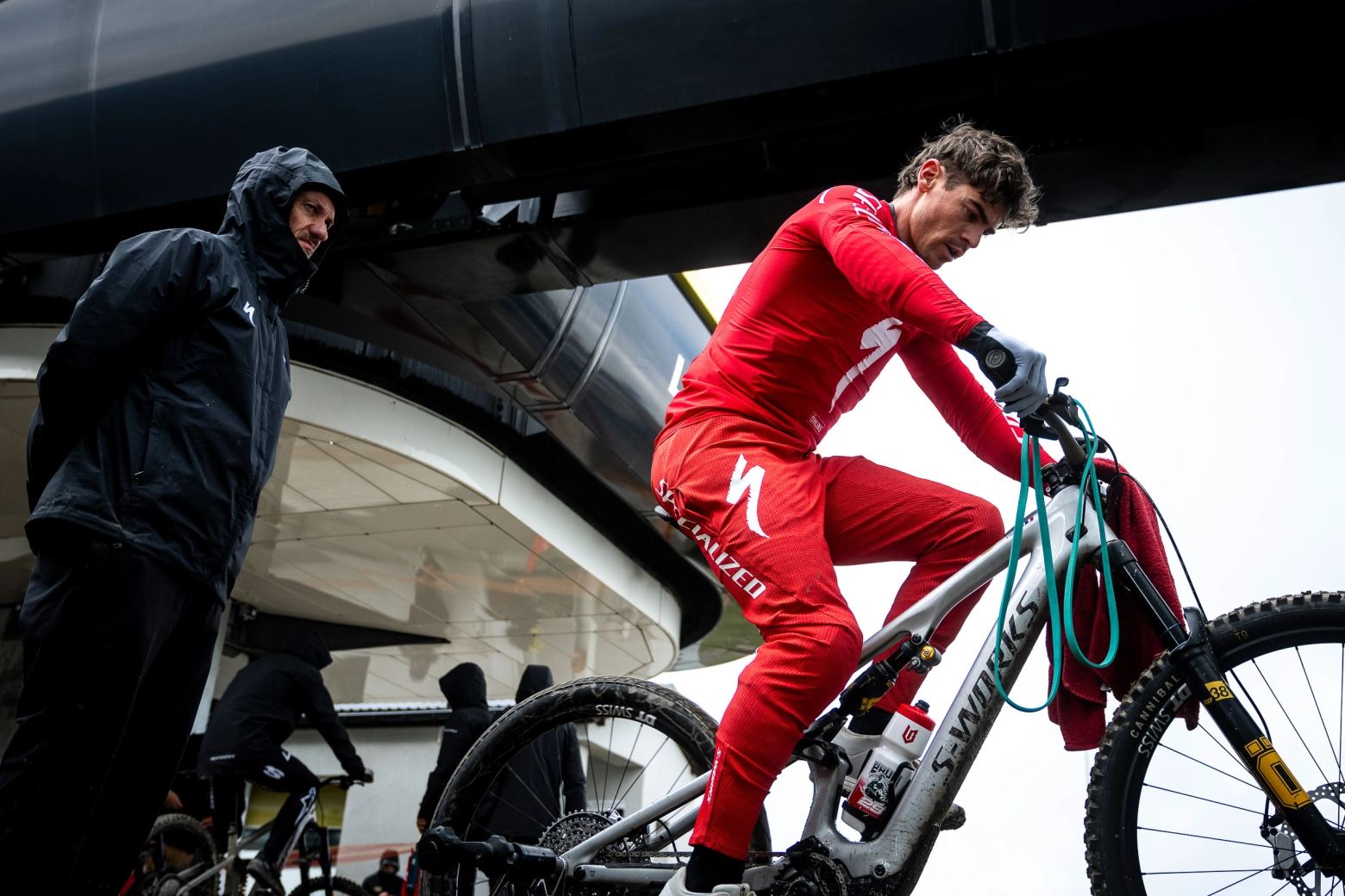 Specialized launches the new S-Works clothing collection: maximum aerodynamics, performance, and comfort