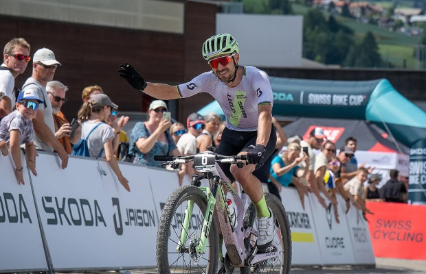 O que está acontecendo com Nino Schurter: "Espero encontrar a resposta para o meu problema o mais rápido possível"