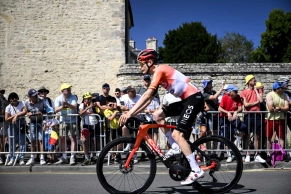 Who are the sponsors of the Tour de France teams and what do they do?