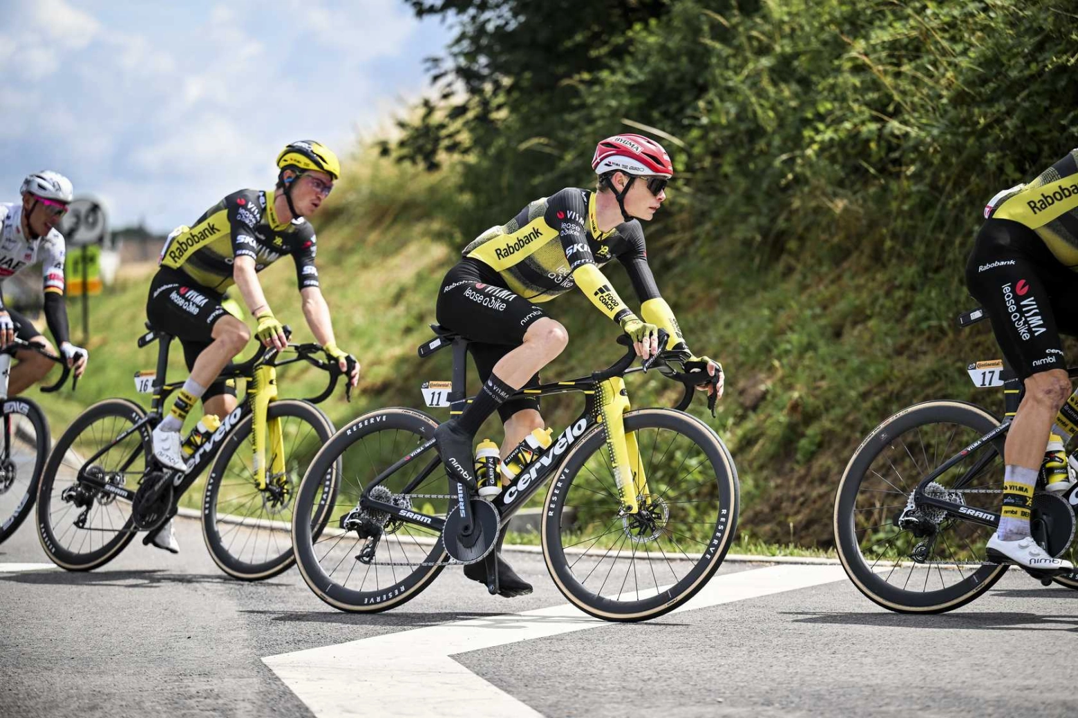 Qui sont les sponsors des équipes du Tour de France et que font-ils ?