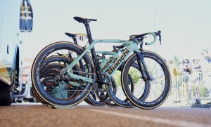 bianchi-oltre-xr4-roglic/