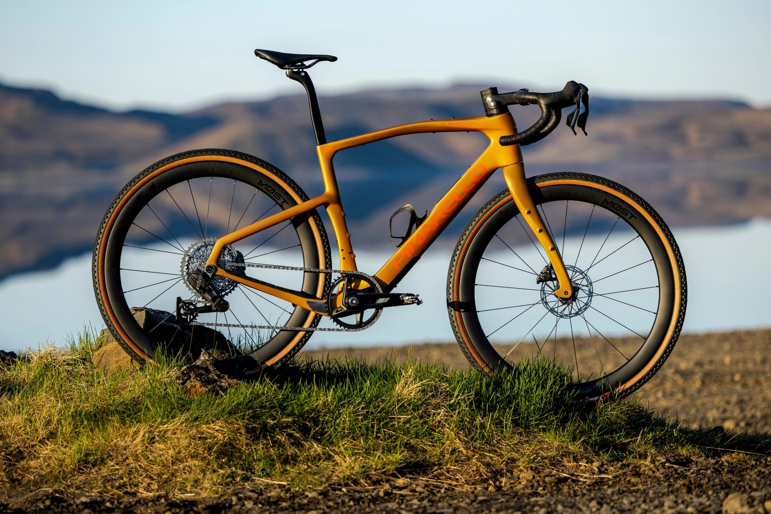 The new Pinarello Grevil F Series 2025 arrives to conquer the gravel
