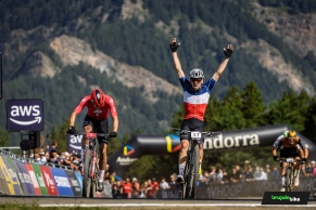 Luca Martin rompe la racha de Blevins en un final de infarto y Alessandra Keller gana con un potente ataque el Short Track de Andorra