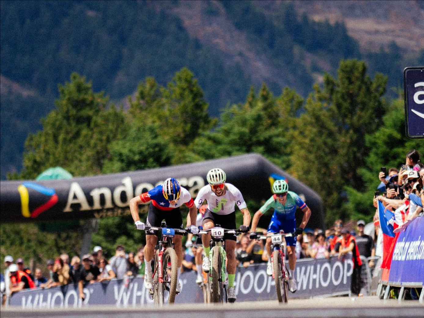 Nino Schurter resurges in Andorra and seems to leave his respiratory problems behind