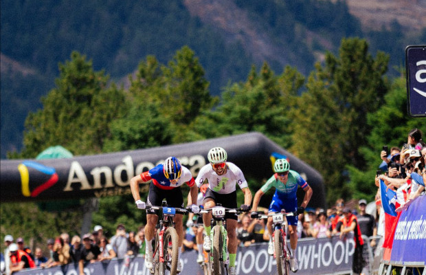 Nino Schurter resurges in Andorra and seems to leave his respiratory problems behind