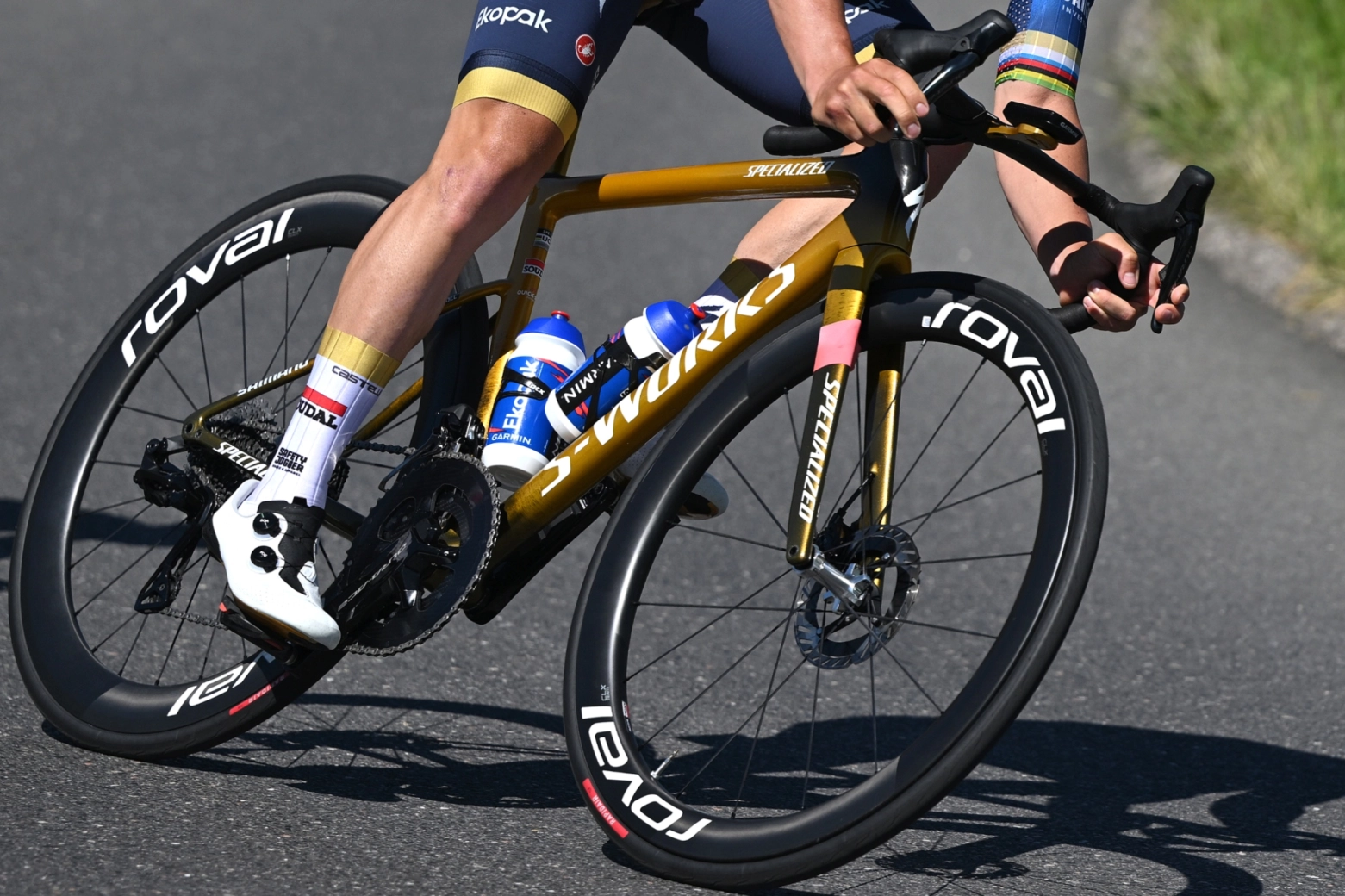 Aero or climber? What should a stage of the Tour have to choose one bike or another?